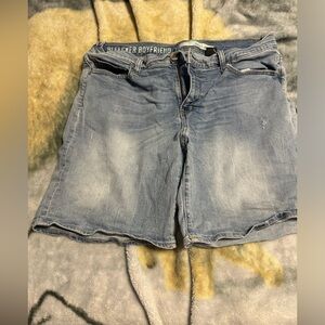 DKNY Bleecker Boyfriend shorts